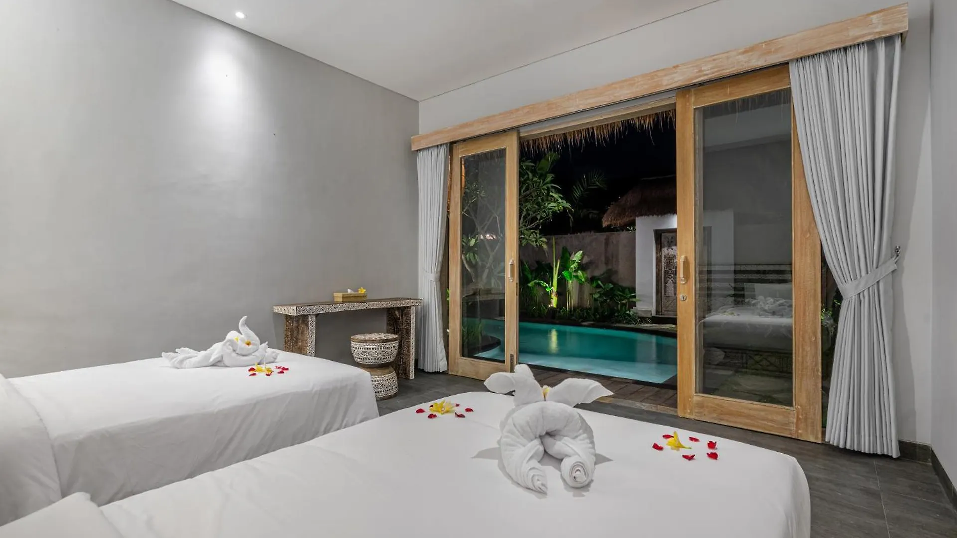 Brand New Luxury 3Br Villa Ethnic Ubud #3